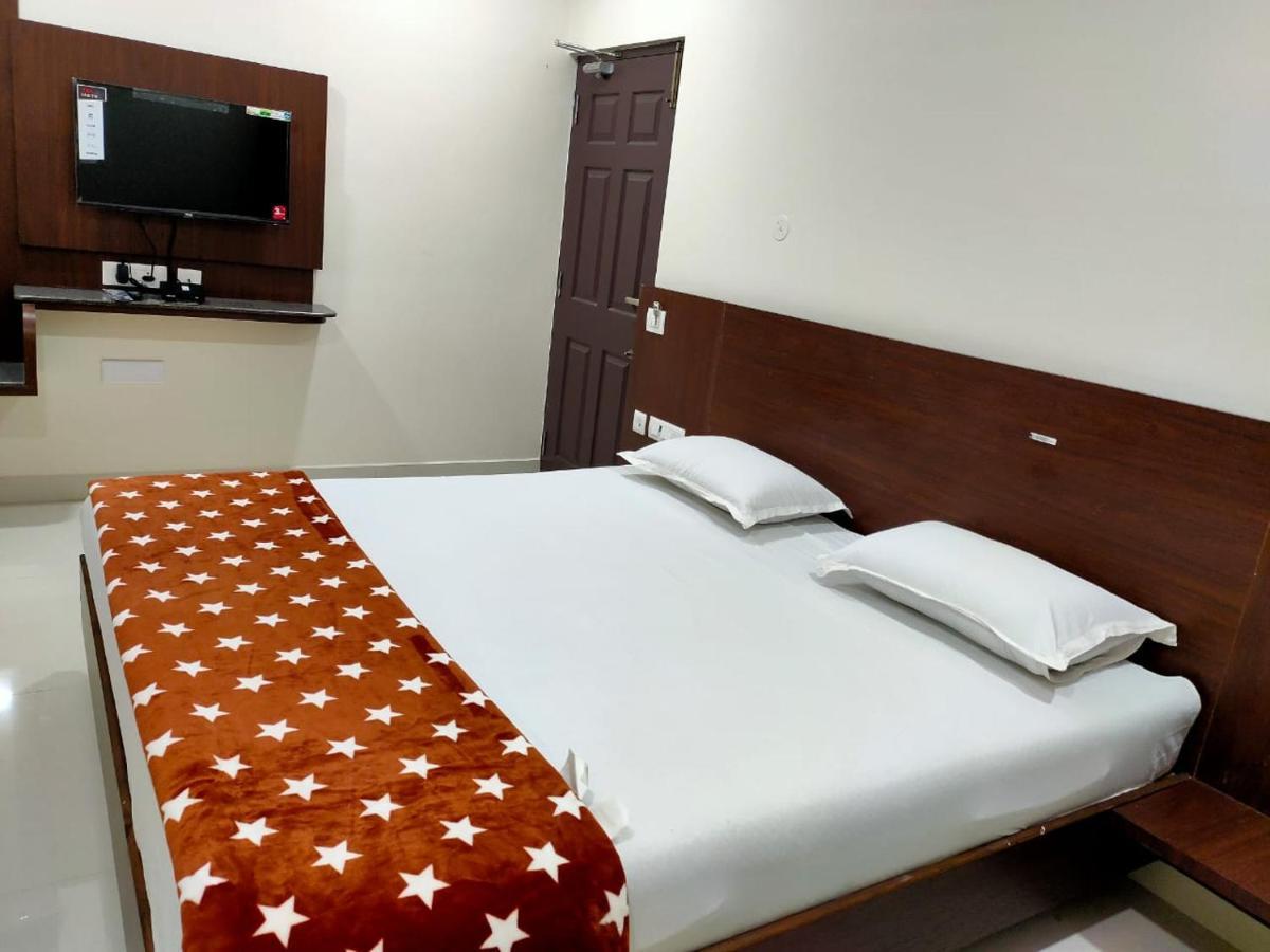 Sri Krishna Residency Hotel Eluru Eksteriør billede