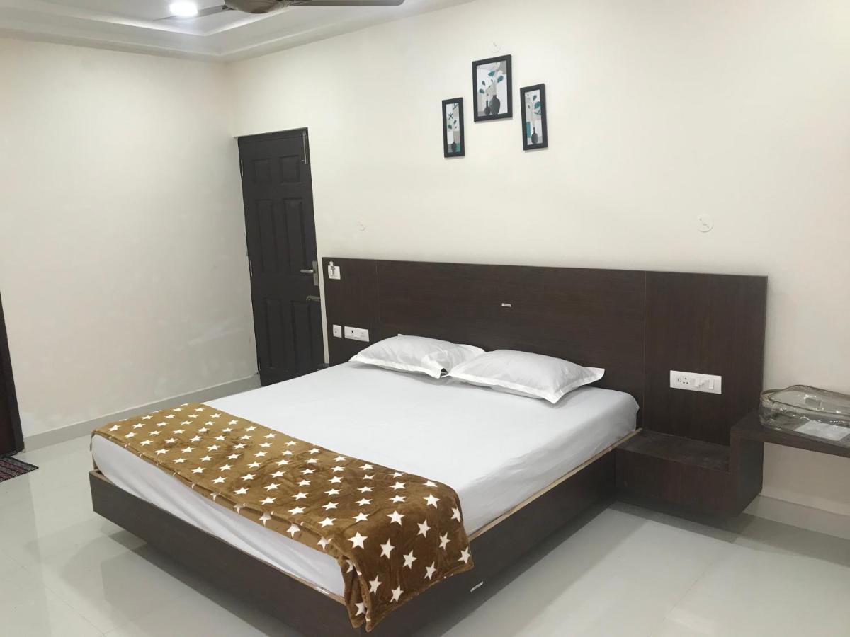 Sri Krishna Residency Hotel Eluru Eksteriør billede